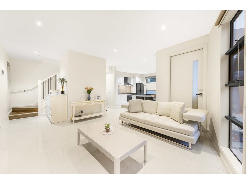 1/69 Tram Road, Doncaster VIC 3108