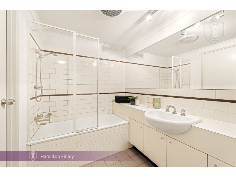 Unit 2/110 Dodds Steet, Southbank VIC 3006