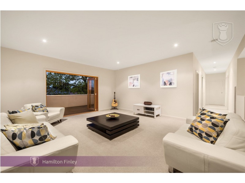 7 Golden Wattle Ridge, Donvale VIC 3111