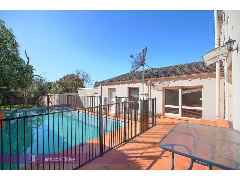 33 Chelmsford Street, Balwyn North VIC 3104