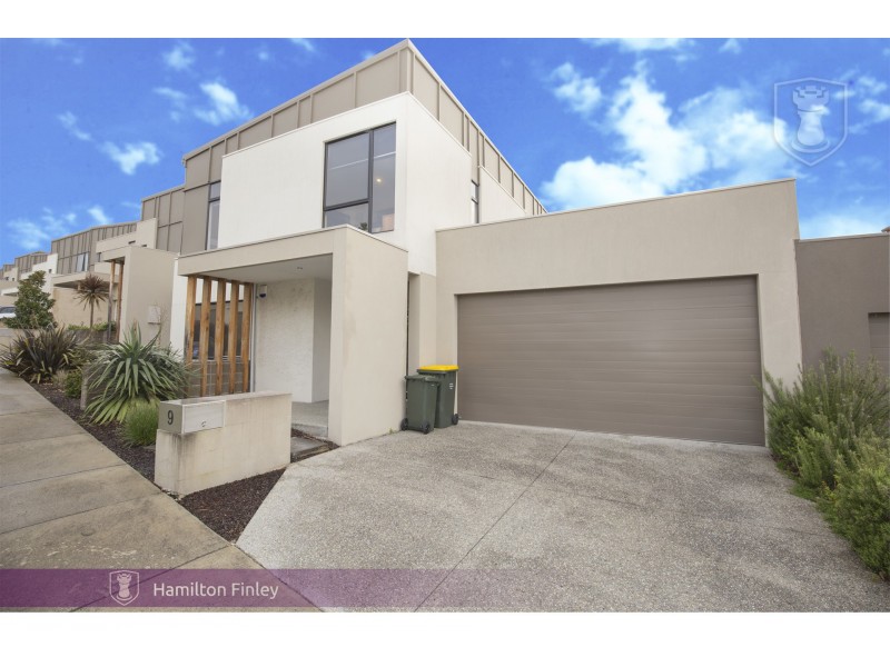 9 Muyan Circuit, Burwood VIC 3125