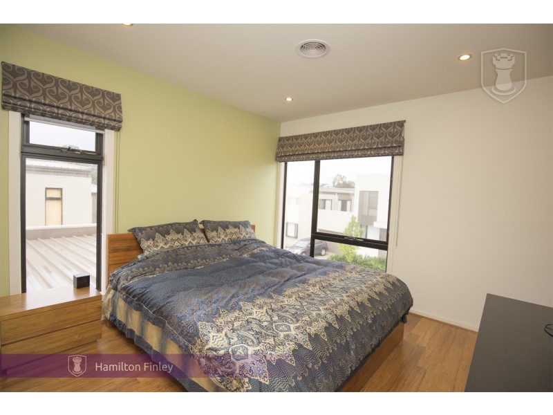 9 Muyan Circuit, Burwood VIC 3125