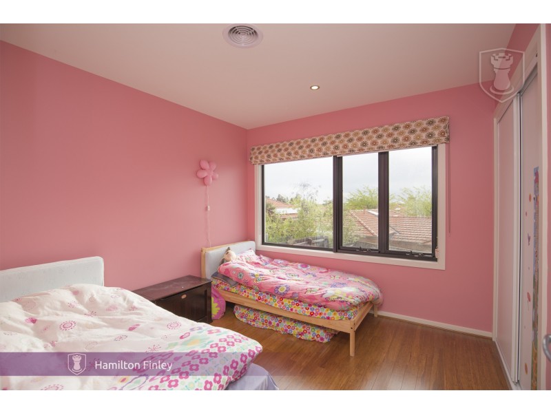 9 Muyan Circuit, Burwood VIC 3125