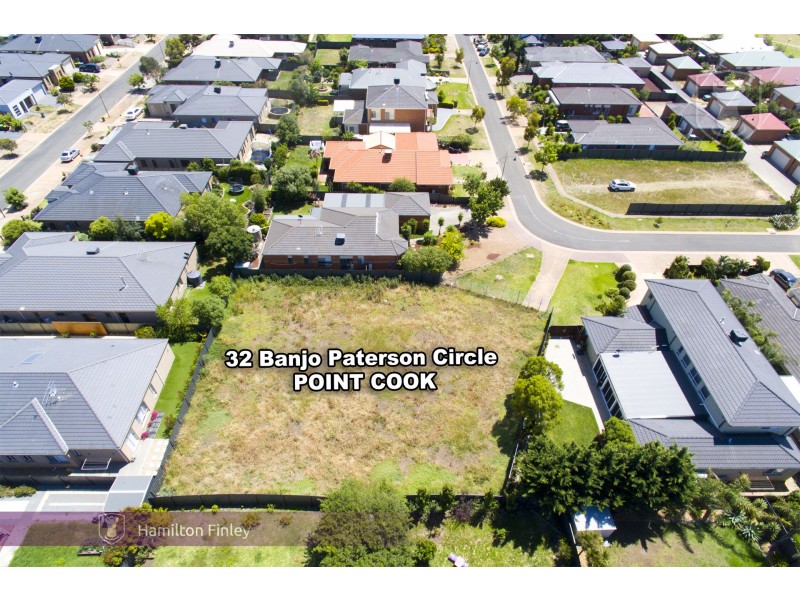 32 Banjo Paterson Circle, Point Cook VIC 3030