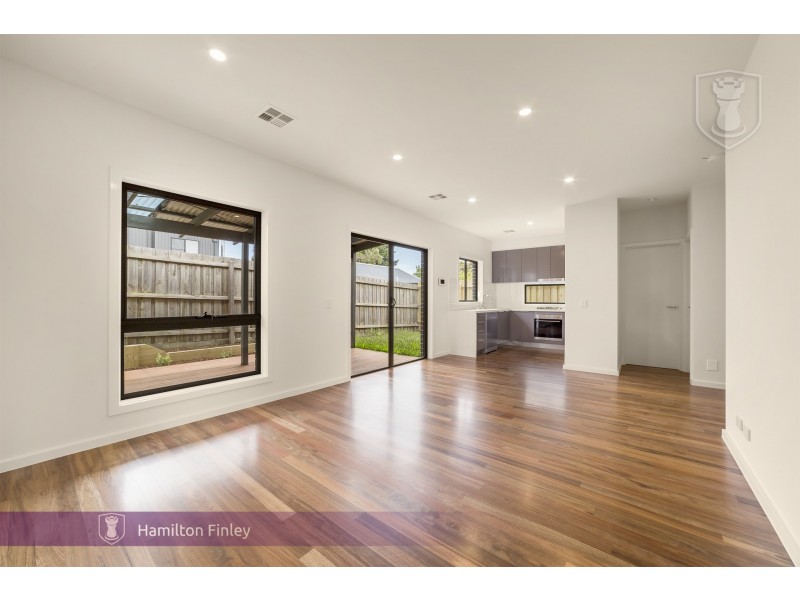 11 Peace Street, Box Hill South VIC 3128