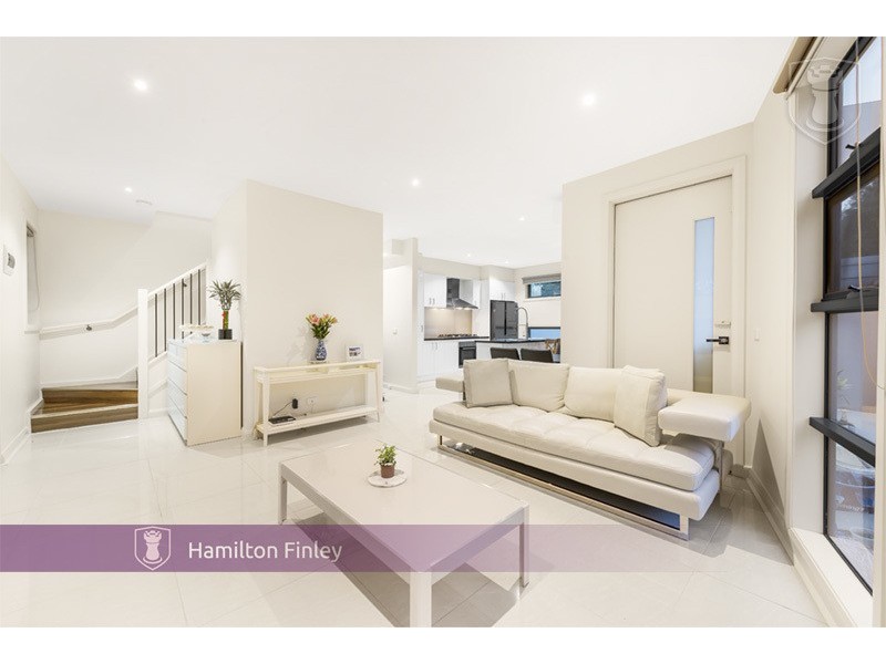 1/69 Tram Road, Doncaster VIC 3108