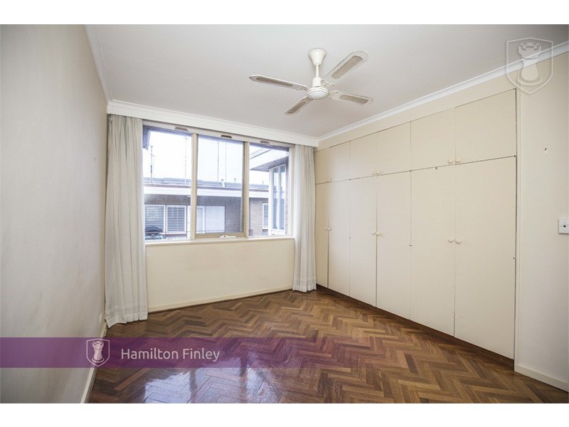 1/31 Avoca Avenue, Elwood VIC 3184