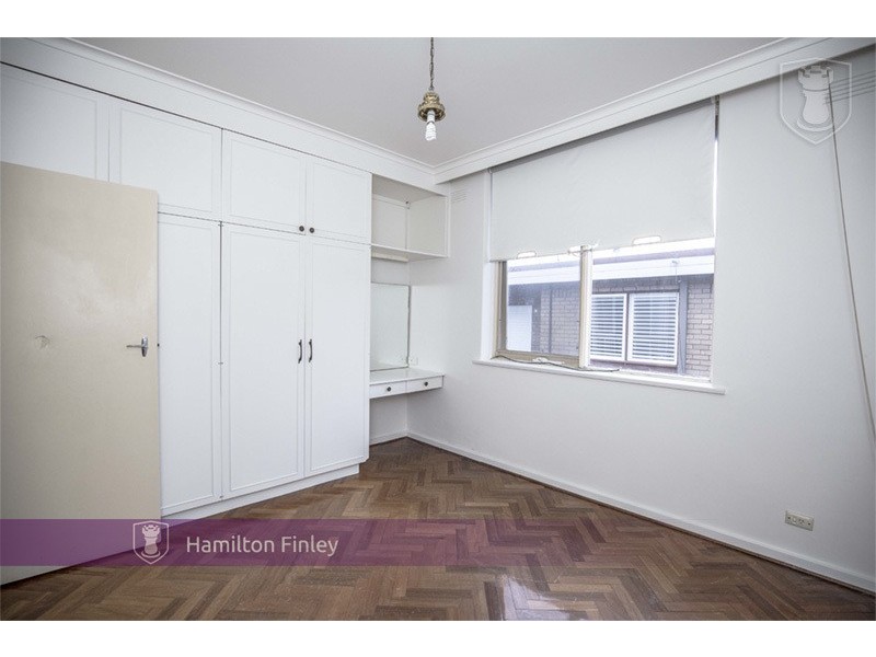 1/31 Avoca Avenue, Elwood VIC 3184