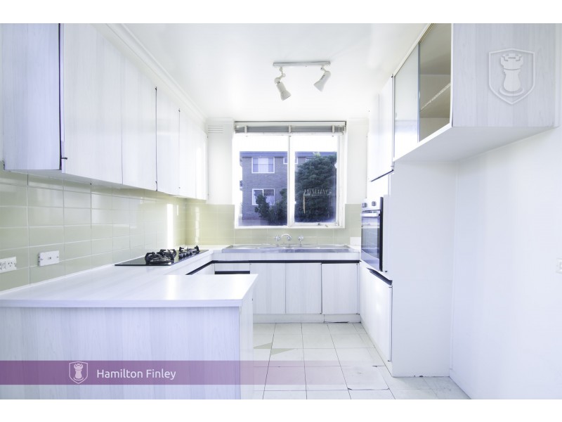 1/31 Avoca Avenue, Elwood VIC 3184