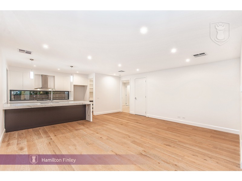 2/4 Morris Street, Balwyn North VIC 3104