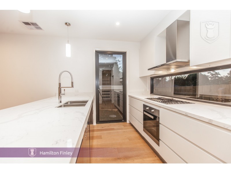 2/4 Morris Street, Balwyn North VIC 3104