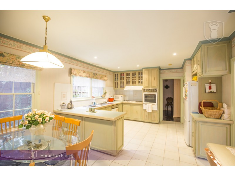 1 Sunburst Avenue, Balwyn North VIC 3104