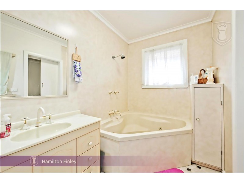 12 Maroondah Road, Ashwood VIC 3147