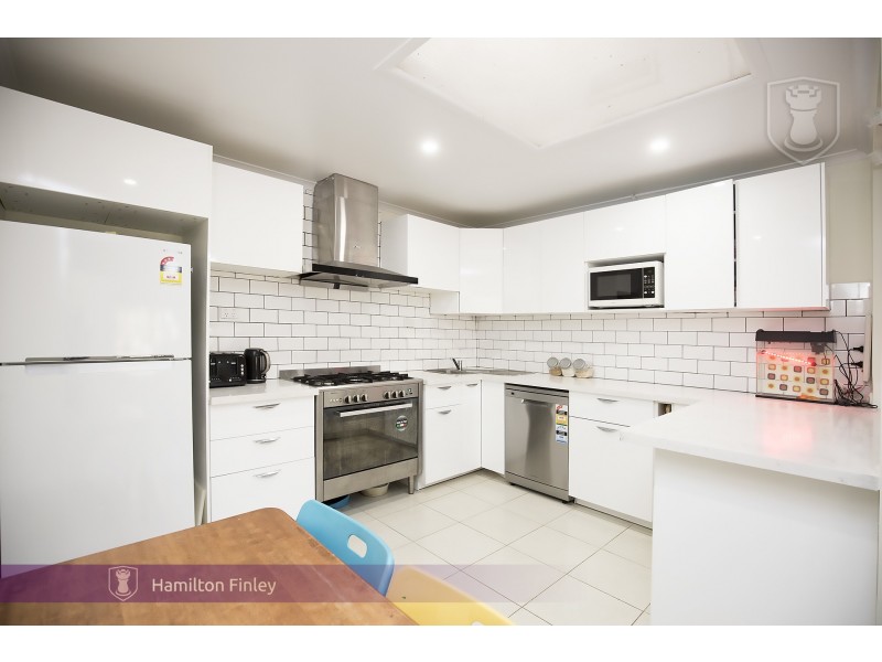 2/49 Elgar Road, Burwood VIC 3125