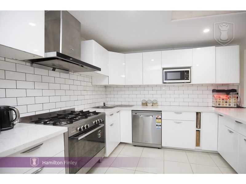 2/49 Elgar Road, Burwood VIC 3125