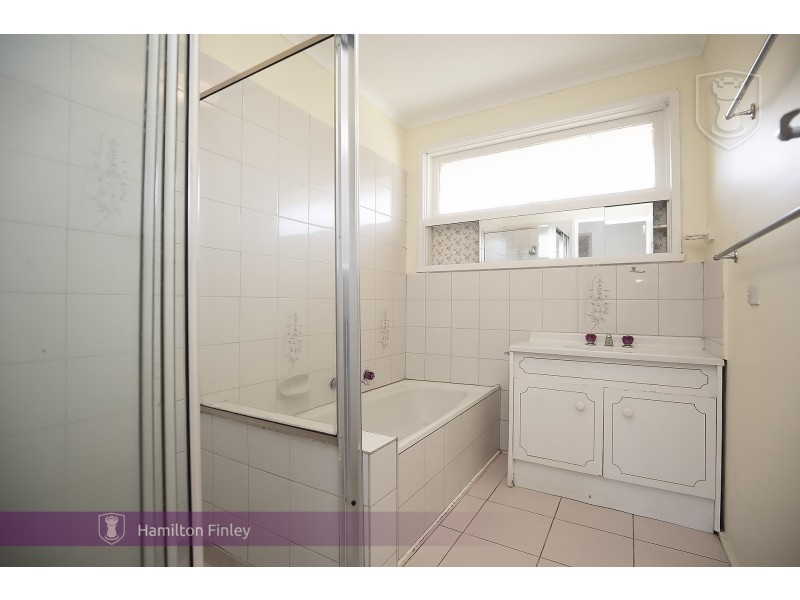 1 Dalpura Drive, Bayswater VIC 3153