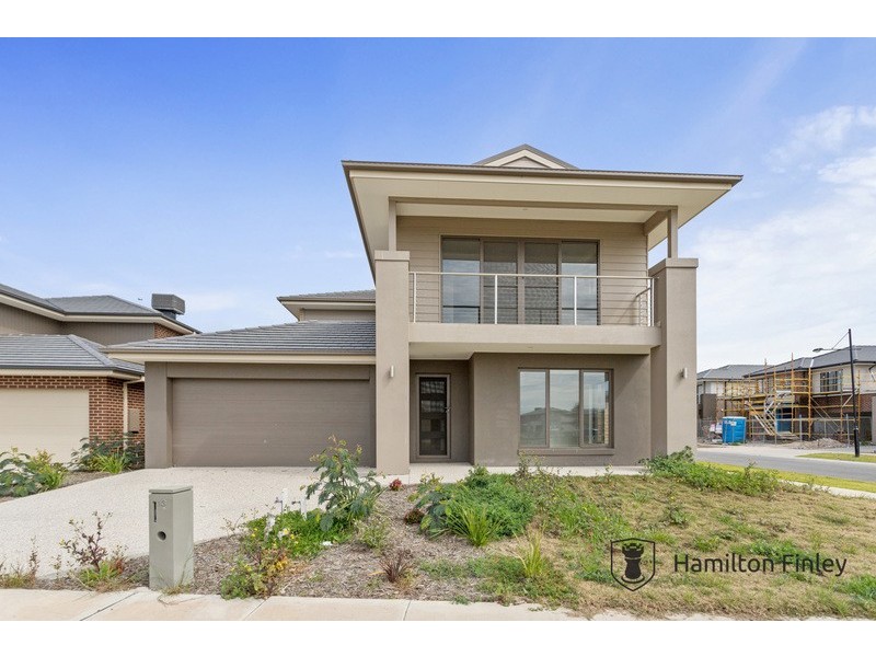 13 Pleasant Way, Keysborough VIC 3173