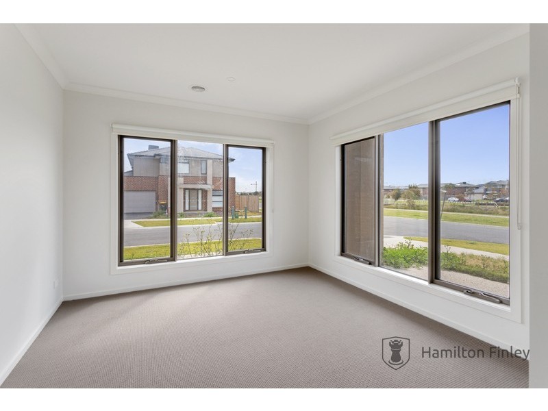 13 Pleasant Way, Keysborough VIC 3173