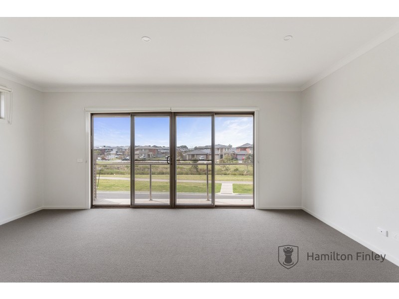 13 Pleasant Way, Keysborough VIC 3173