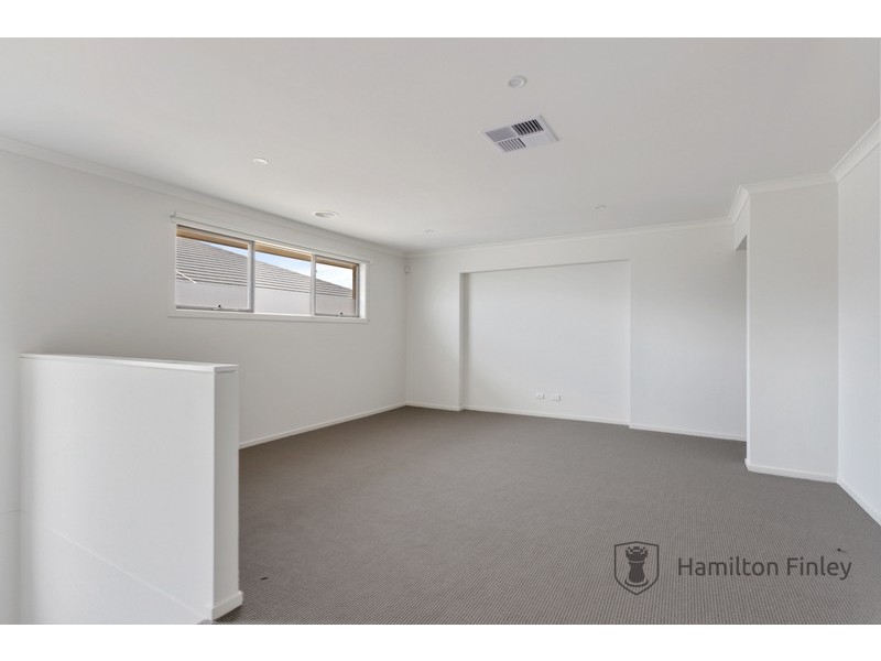 13 Pleasant Way, Keysborough VIC 3173