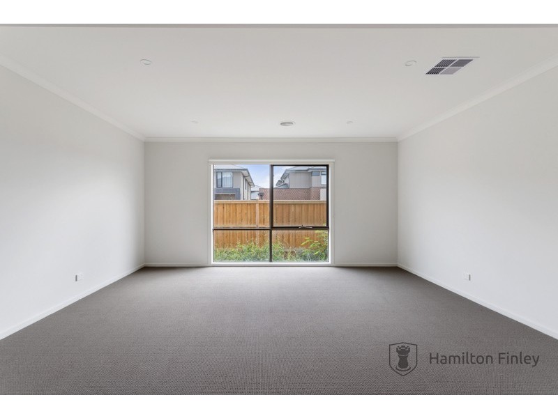 13 Pleasant Way, Keysborough VIC 3173