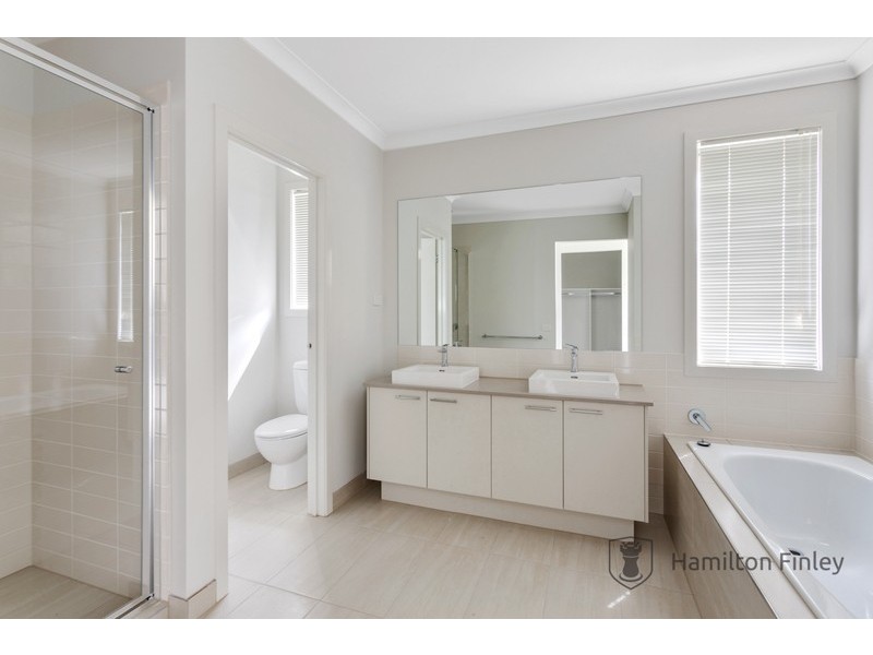 13 Pleasant Way, Keysborough VIC 3173