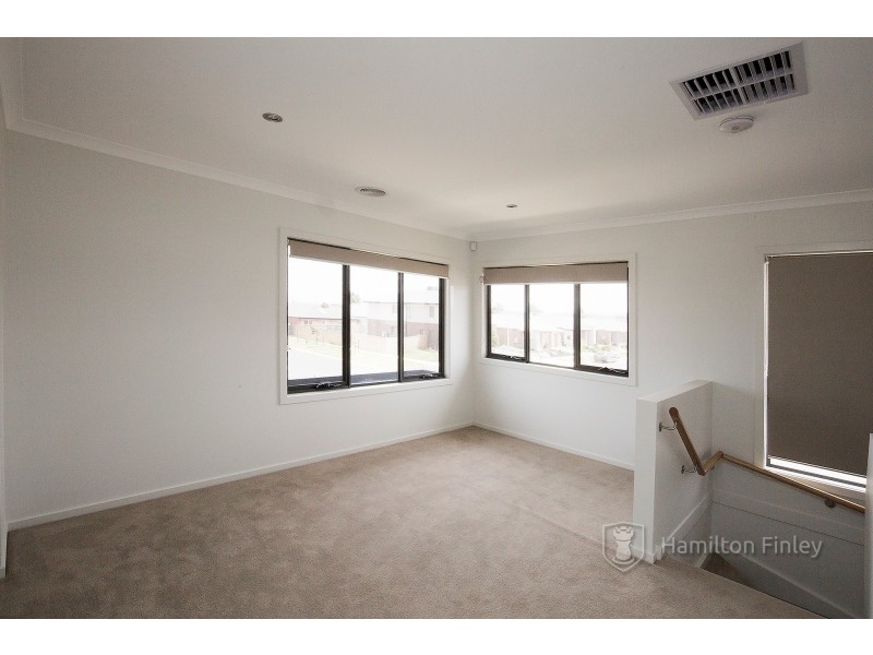 1 Roundhay Crescent, Point Cook VIC 3030