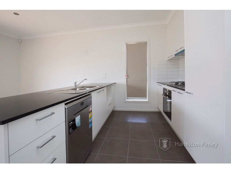 1 Roundhay Crescent, Point Cook VIC 3030