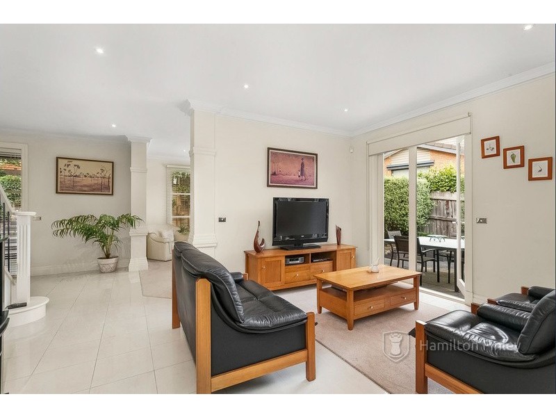 1/8-10 Malcolm Crescent, Doncaster VIC 3108