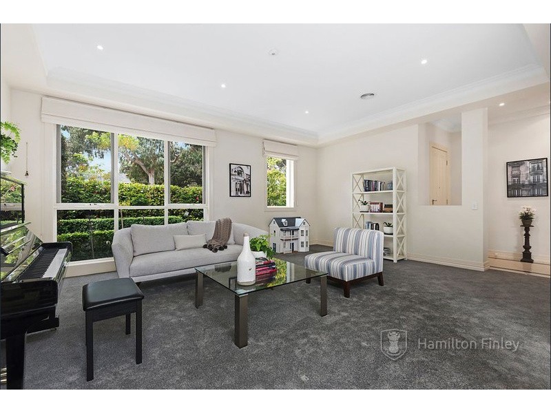 1/3 Iramoo Street, Balwyn VIC 3103