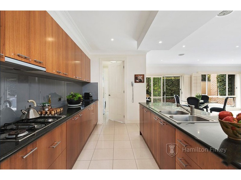1/3 Iramoo Street, Balwyn VIC 3103