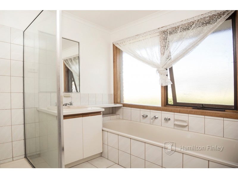 1/6 Chatterley Court, Frankston VIC 3199