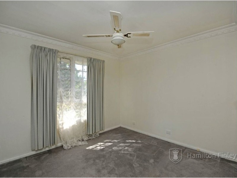 18 Leonard Crescent, Bundoora VIC 3083