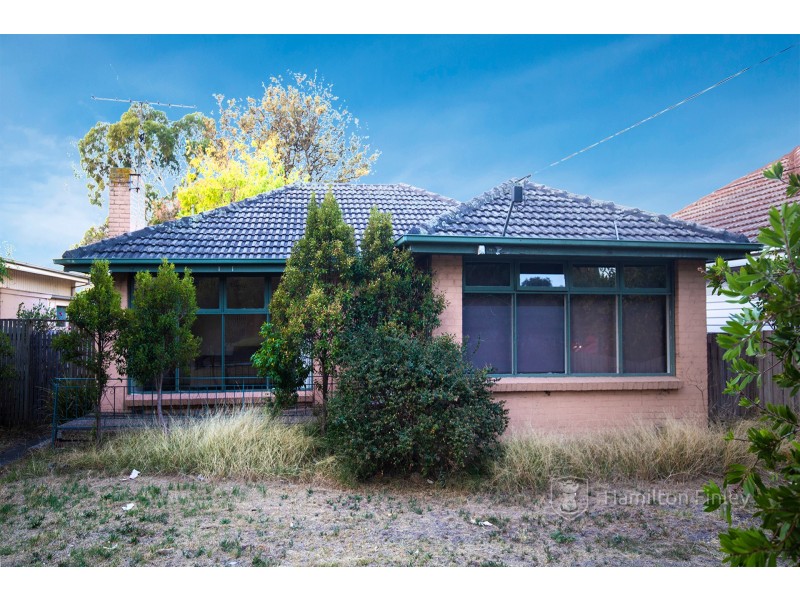 10 Inverness Avenue, Burwood VIC 3125