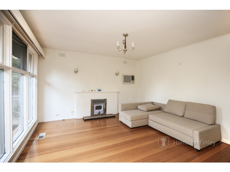 10 Inverness Avenue, Burwood VIC 3125