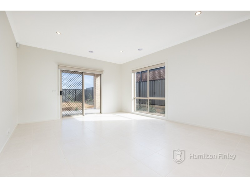 31 Sustainable Drive, Craigieburn VIC 3064