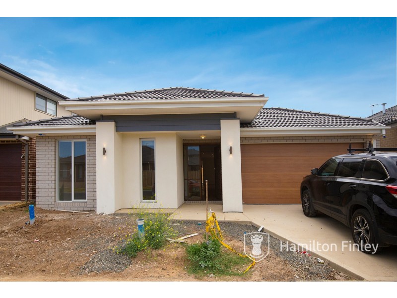 27 Yosemite Street, Point Cook VIC 3030