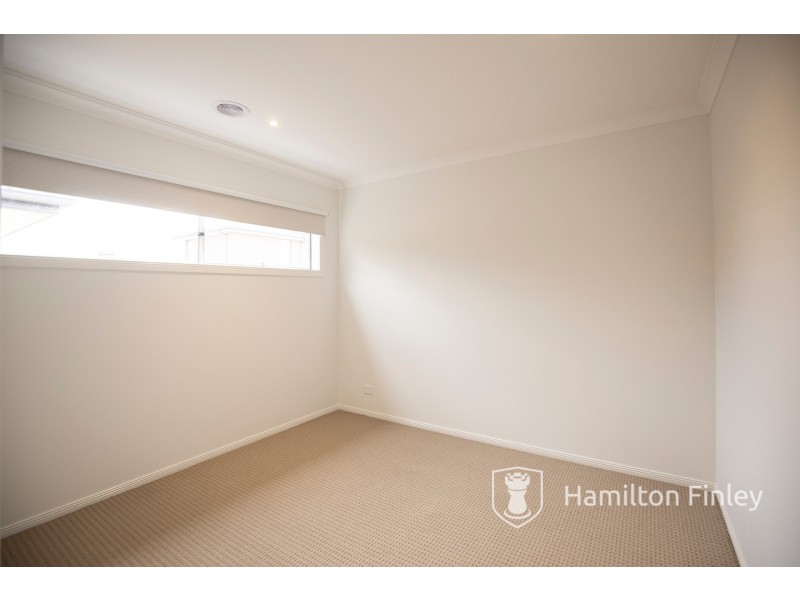 27 Yosemite Street, Point Cook VIC 3030