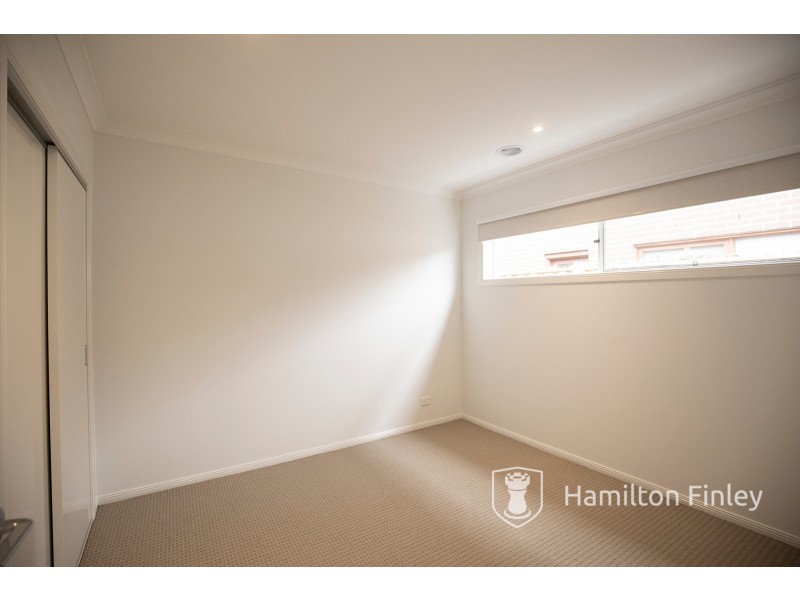 27 Yosemite Street, Point Cook VIC 3030