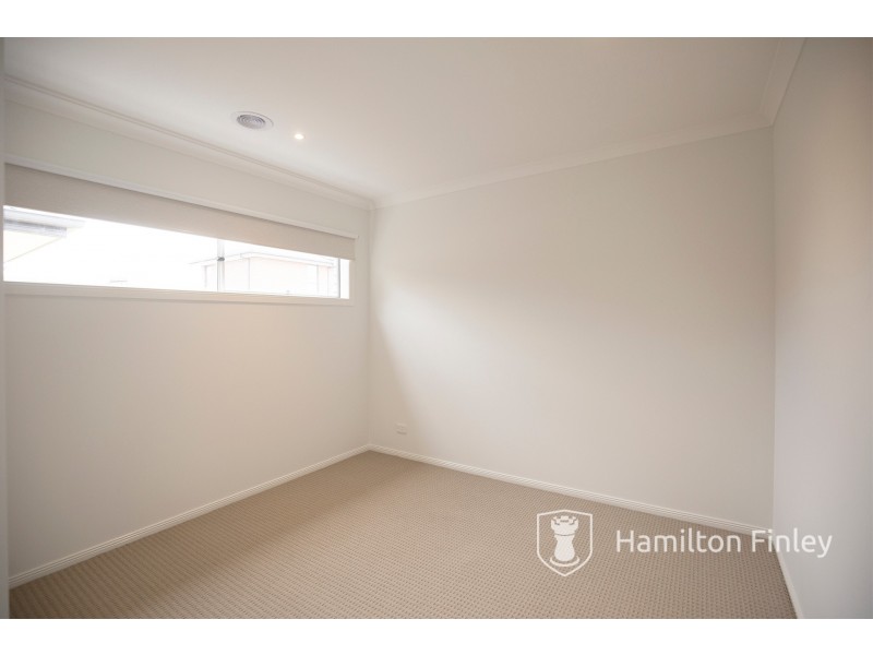 27 Yosemite Street, Point Cook VIC 3030