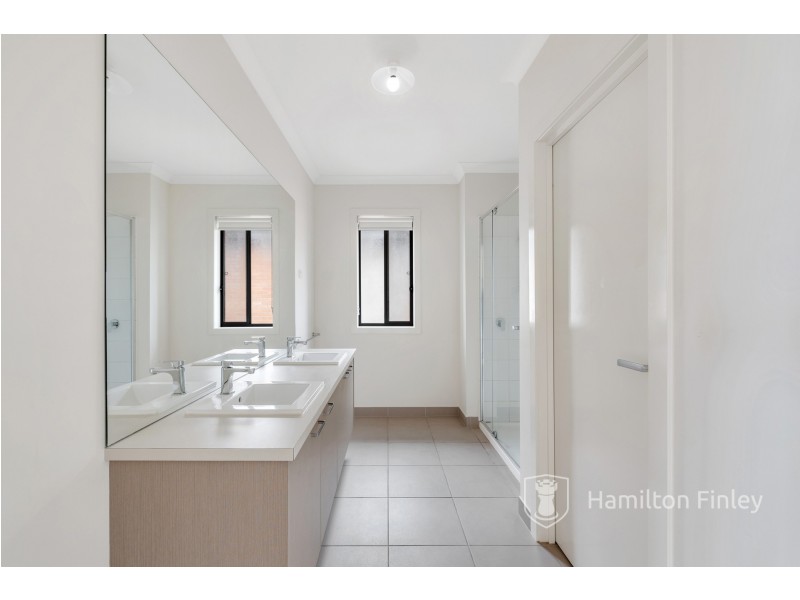 35 Starboard Way, Werribee South VIC 3030