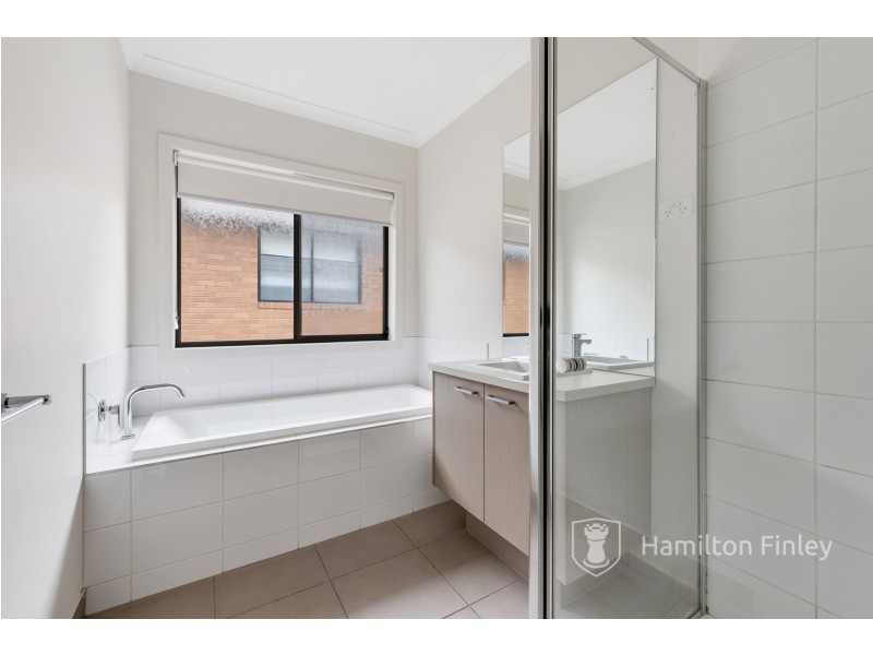 35 Starboard Way, Werribee South VIC 3030