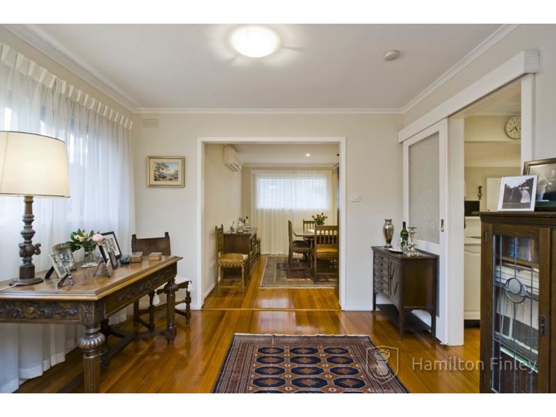 25 Caringal Avenue, Doncaster VIC 3108