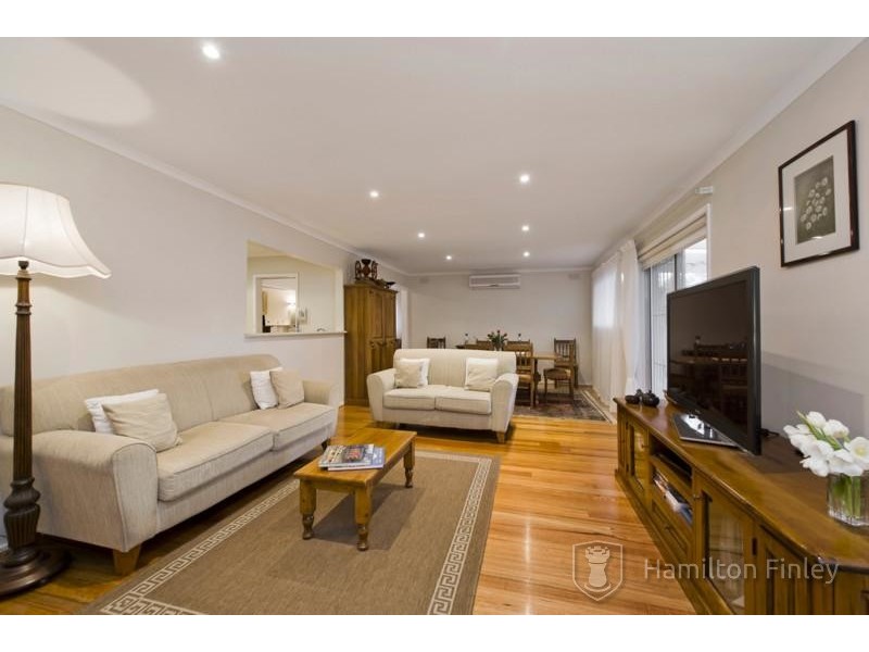 25 Caringal Avenue, Doncaster VIC 3108