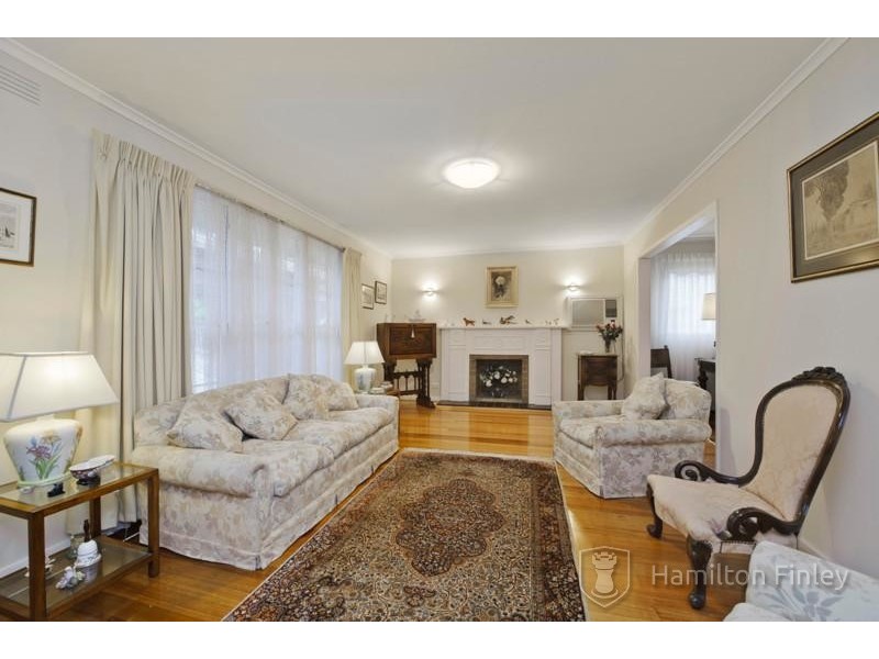 25 Caringal Avenue, Doncaster VIC 3108