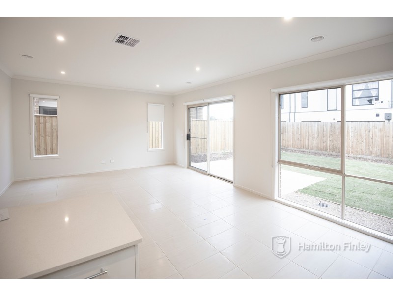 12 Yellowbox Drive, Keysborough VIC 3173