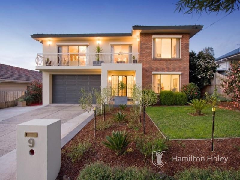 9 Hillingdon Crescent, Doncaster VIC 3108