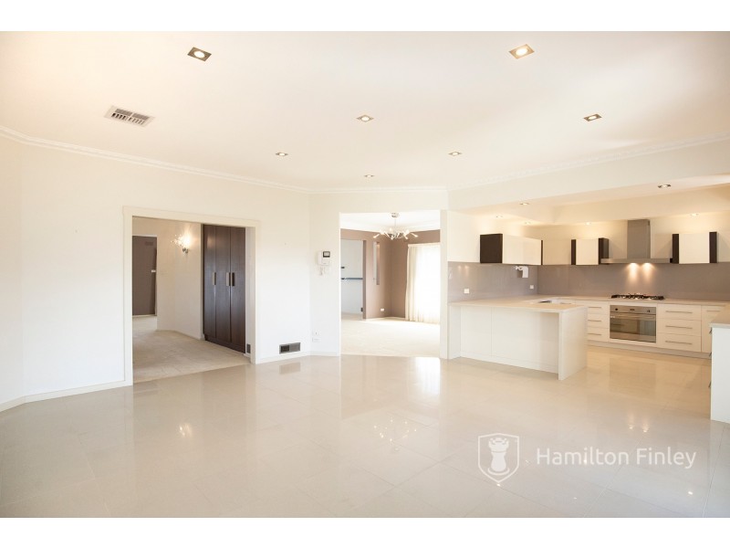 9 Hillingdon Crescent, Doncaster VIC 3108