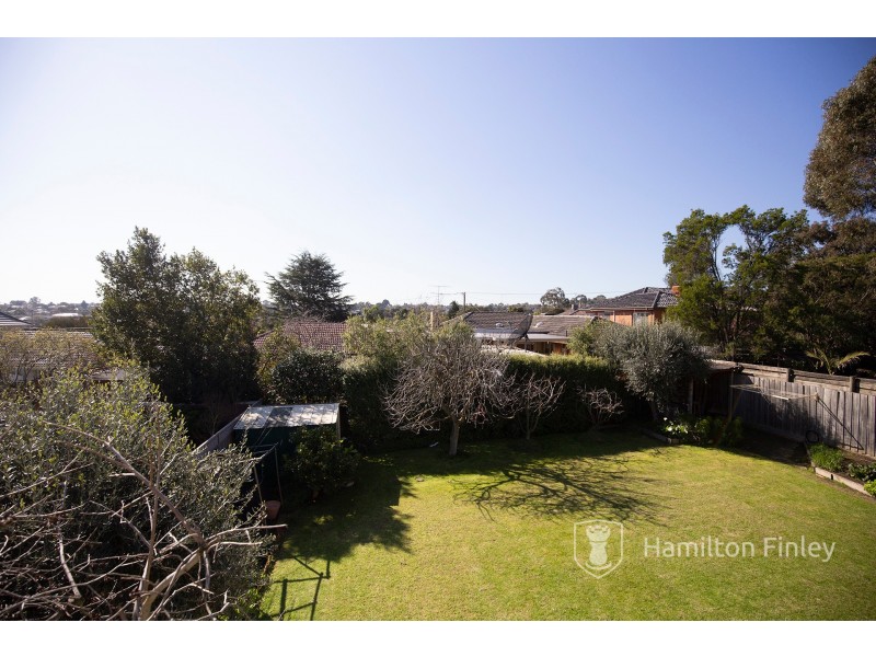 9 Hillingdon Crescent, Doncaster VIC 3108
