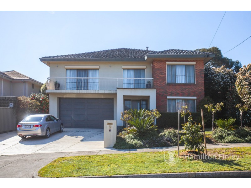 9 Hillingdon Crescent, Doncaster VIC 3108